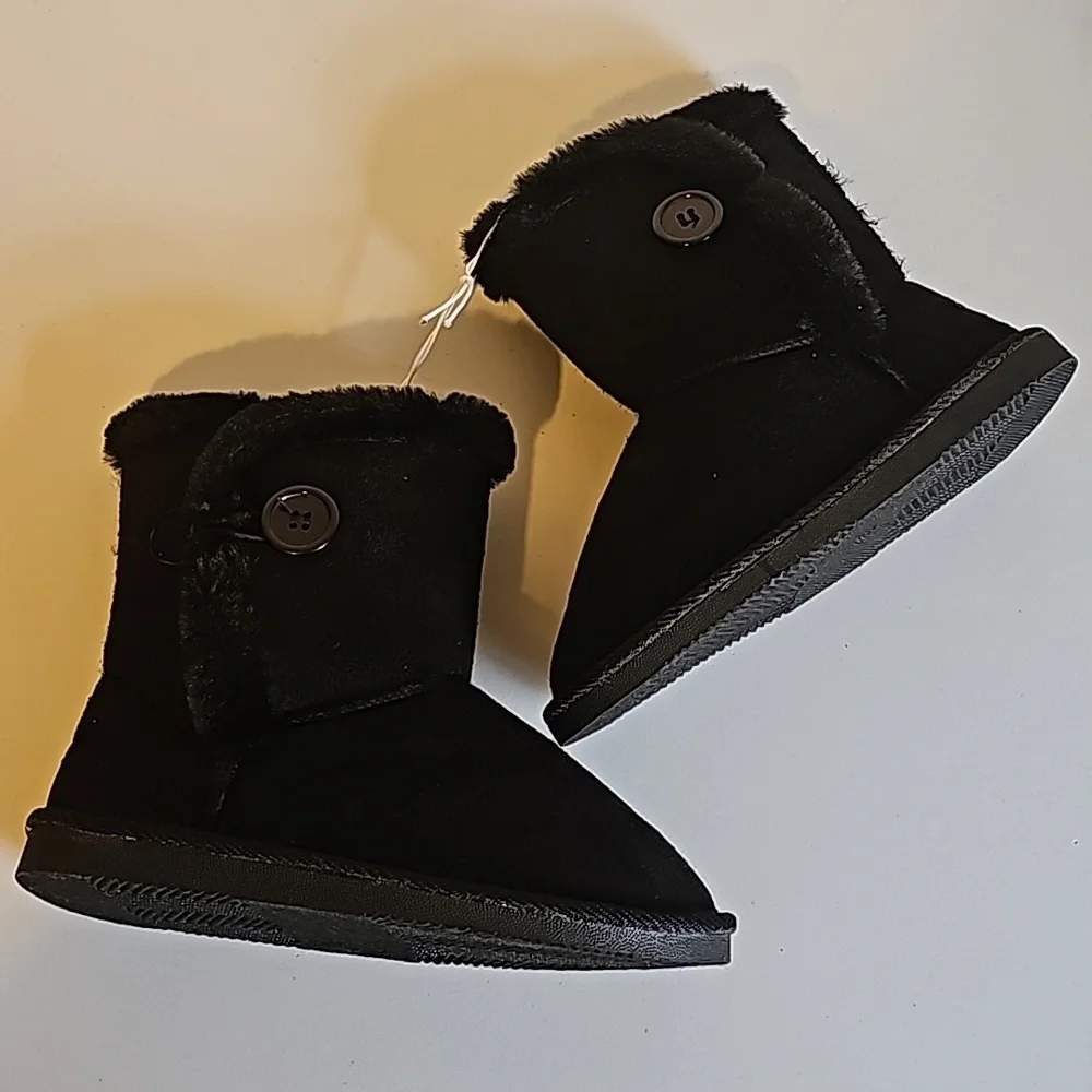 US Sports Girl's Black, faux fur lined, Suede Boots‎ Size 2